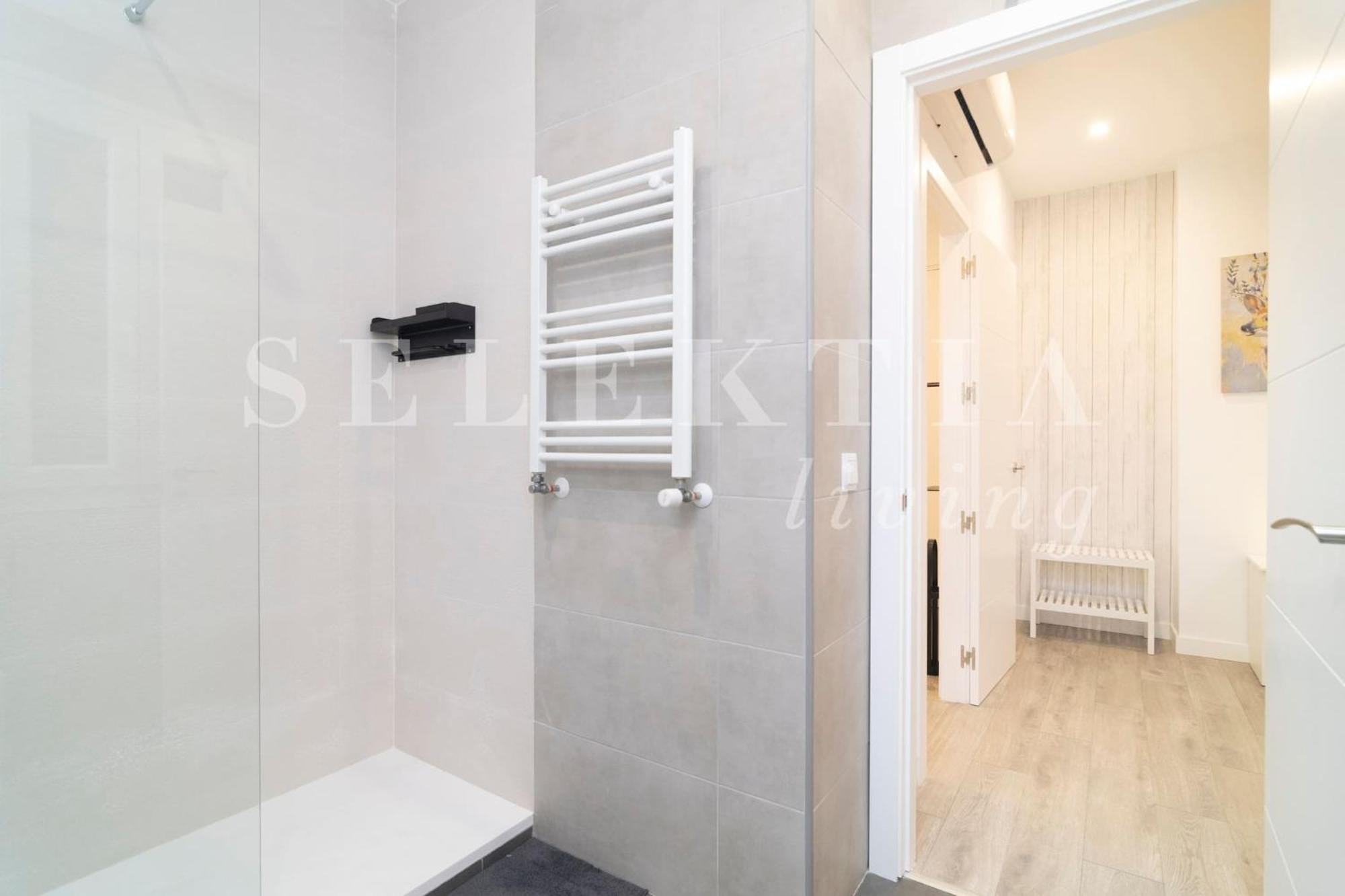 Castellana Suites Madrid Exterior foto